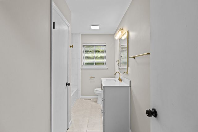 3015 Towerway Drive, Chattanooga, TN 37406