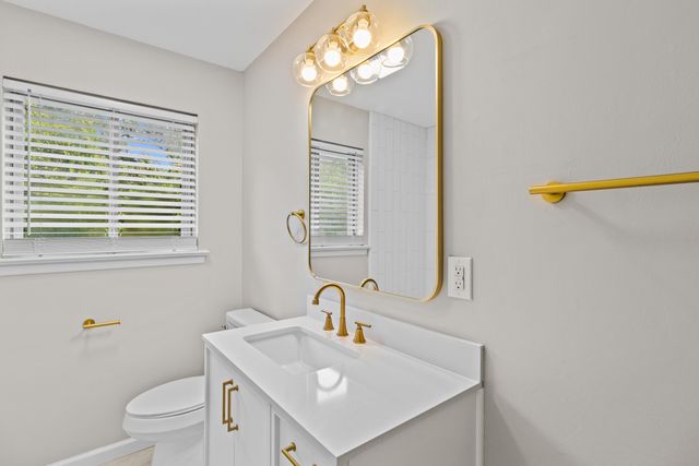 3015 Towerway Drive, Chattanooga, TN 37406