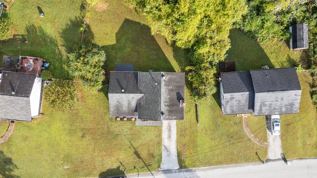 3015 Towerway Drive, Chattanooga, TN 37406