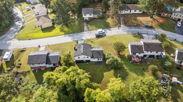 3015 Towerway Drive, Chattanooga, TN 37406