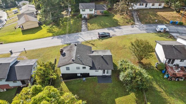 3015 Towerway Drive, Chattanooga, TN 37406