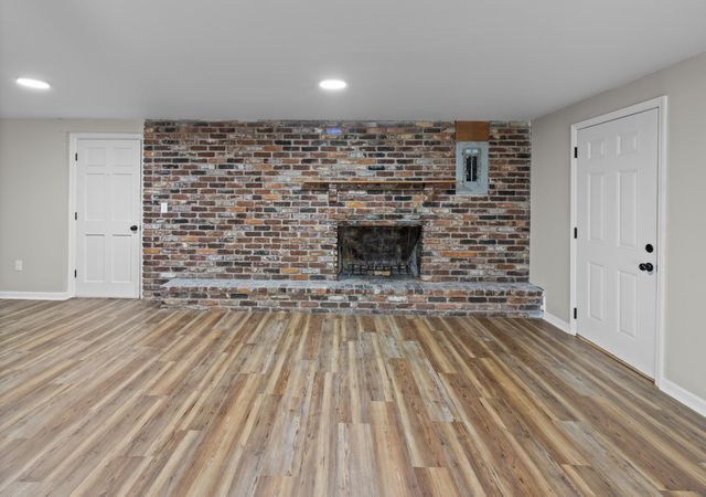 3015 Towerway Drive, Chattanooga, TN 37406