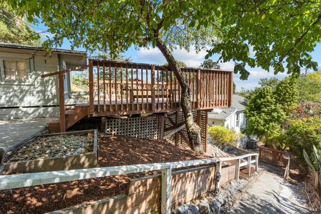 110 Auburn St, San Rafael, CA 94901