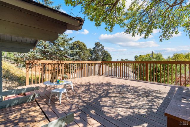 110 Auburn St, San Rafael, CA 94901