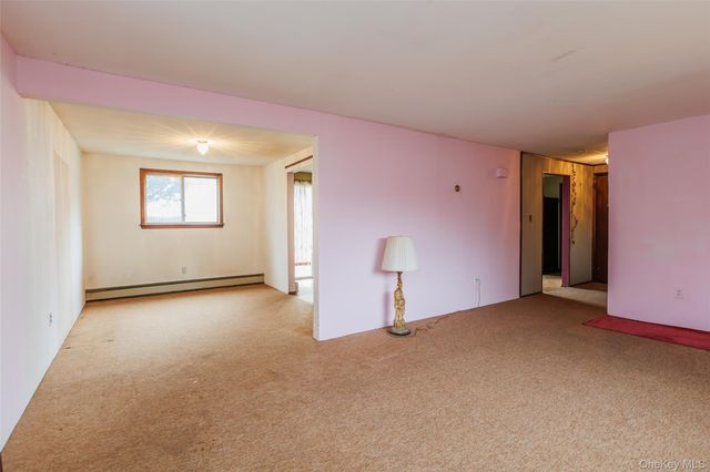 1 Bear Street, Selden, NY 11784