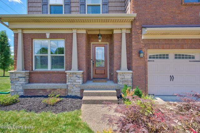 6704 Brook Terrace Dr, Louisville, KY 40228