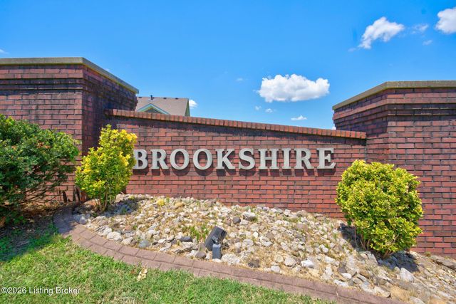 6704 Brook Terrace Dr, Louisville, KY 40228