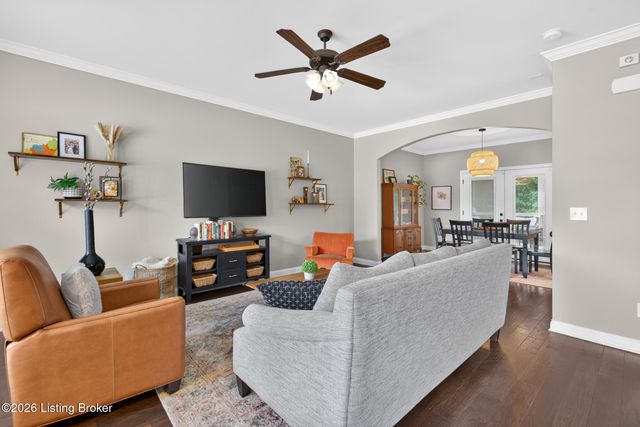 6704 Brook Terrace Dr, Louisville, KY 40228