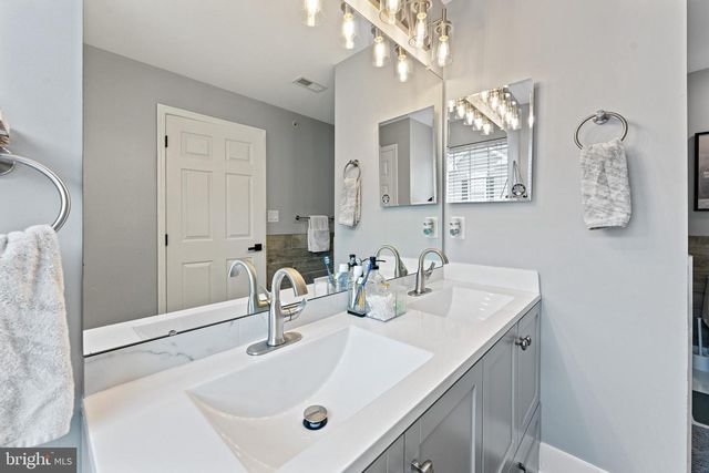 11 TEAL CT, Riverside, NJ 08075