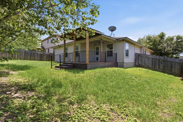 801 Covent DR, Kyle, TX 78640