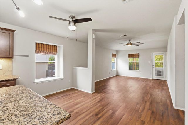 801 Covent DR, Kyle, TX 78640