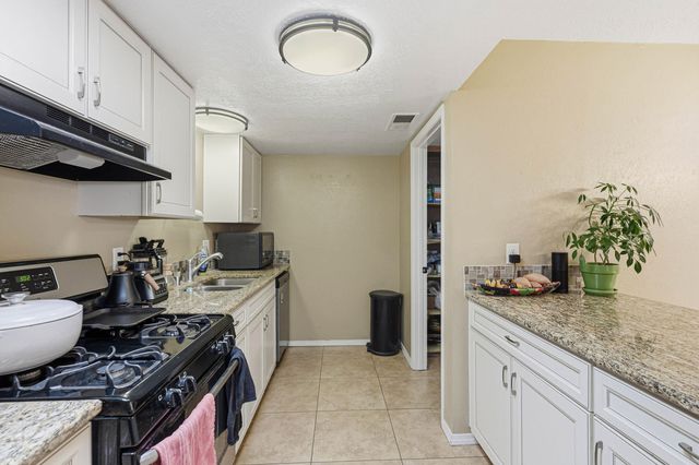 12712 Rover Avenue NE, Albuquerque, NM 87112