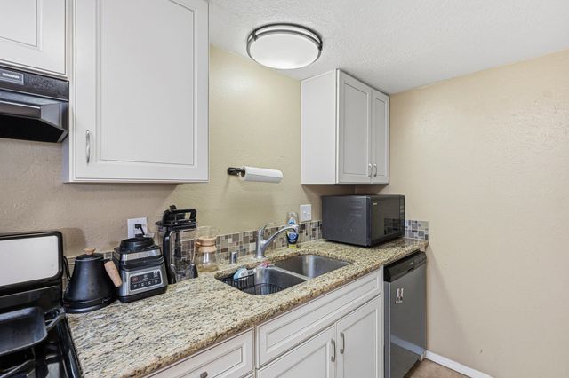 12712 Rover Avenue NE, Albuquerque, NM 87112