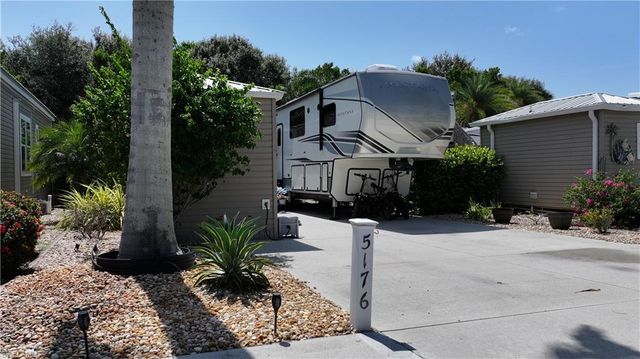 5176 Cypress Trail Resort CIR, Fort Myers, FL 33905