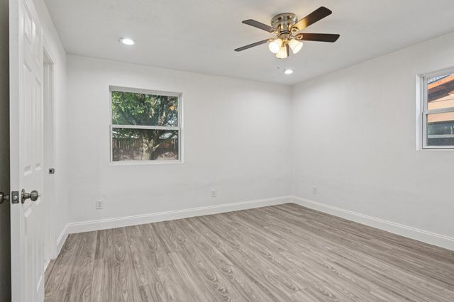 3035 Townsend Drive, Dallas, TX 75229