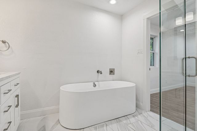 3035 Townsend Drive, Dallas, TX 75229