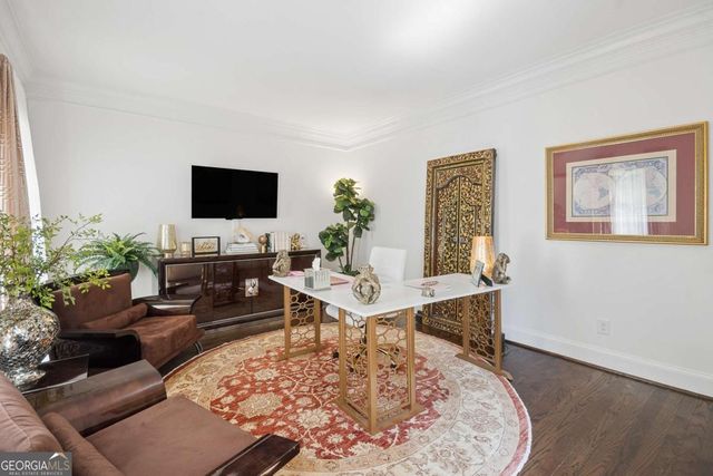 185 Chickering Lake Drive, Roswell, GA 30075