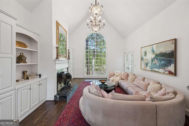 185 Chickering Lake Drive, Roswell, GA 30075