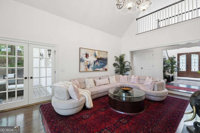 185 Chickering Lake Drive, Roswell, GA 30075