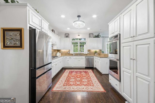 185 Chickering Lake Drive, Roswell, GA 30075