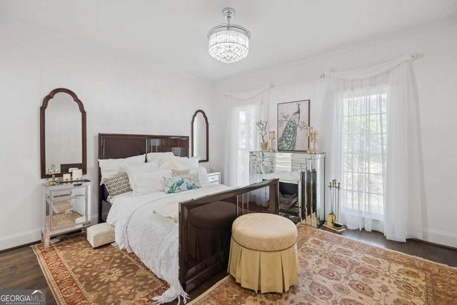 185 Chickering Lake Drive, Roswell, GA 30075