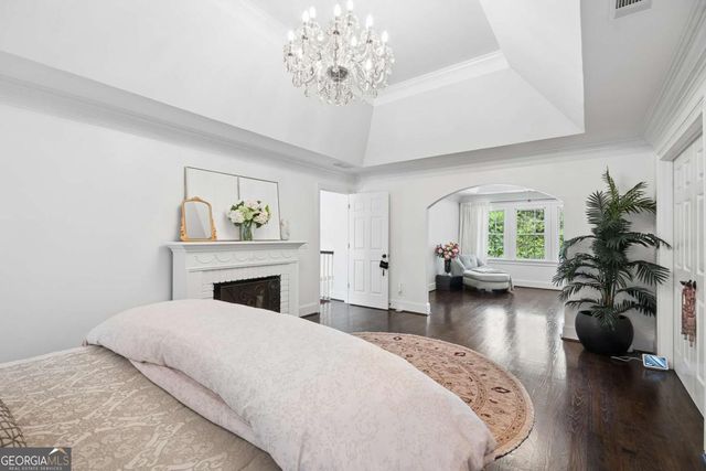 185 Chickering Lake Drive, Roswell, GA 30075