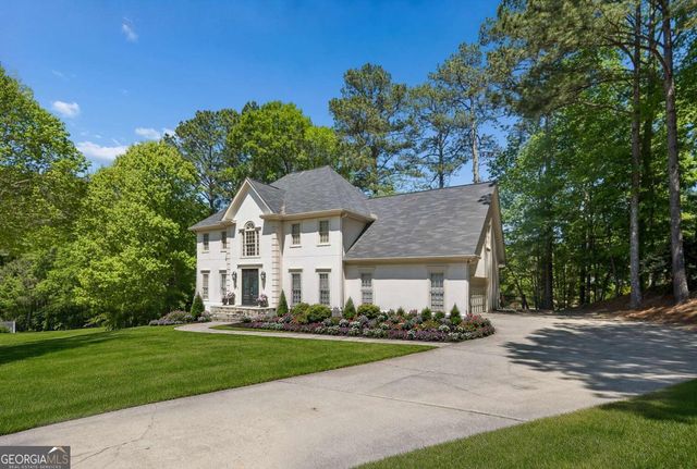 185 Chickering Lake Drive, Roswell, GA 30075