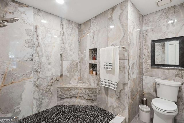 185 Chickering Lake Drive, Roswell, GA 30075