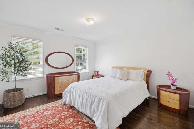 185 Chickering Lake Drive, Roswell, GA 30075