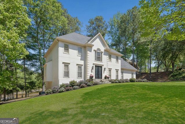 185 Chickering Lake Drive, Roswell, GA 30075
