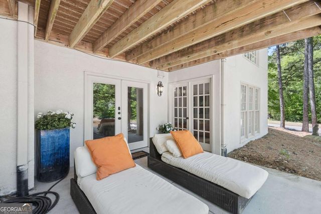185 Chickering Lake Drive, Roswell, GA 30075