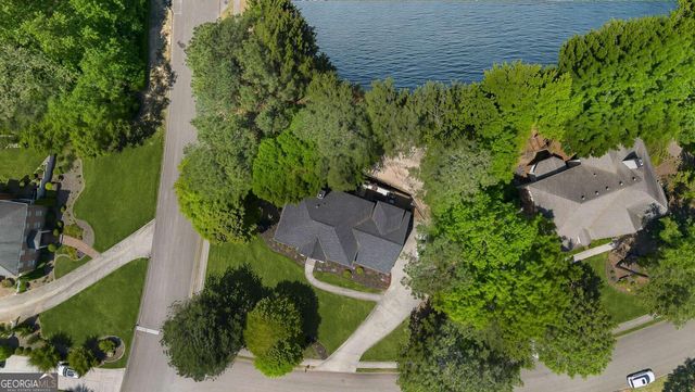 185 Chickering Lake Drive, Roswell, GA 30075