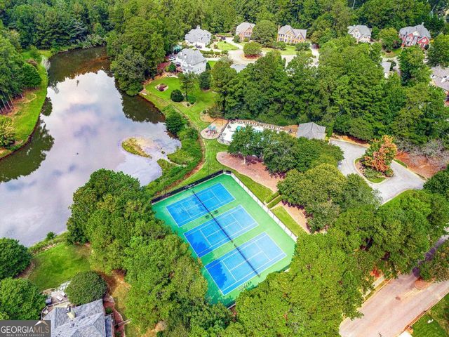 185 Chickering Lake Drive, Roswell, GA 30075