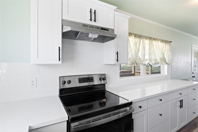 4020 4th Street, Galveston, TX 77554