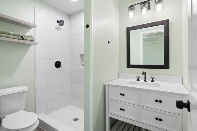 4020 4th Street, Galveston, TX 77554