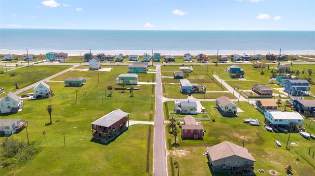 4020 4th Street, Galveston, TX 77554