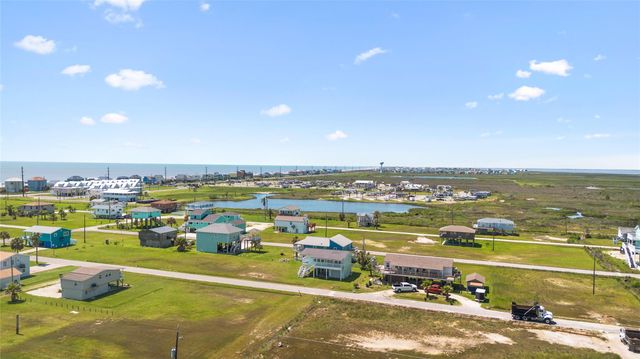 4020 4th Street, Galveston, TX 77554