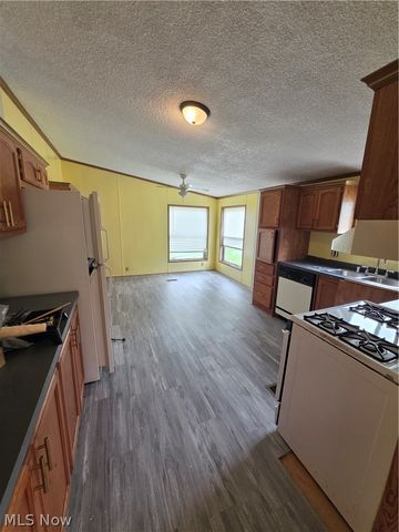 3651 Austin Road 5, Geneva, OH 44041