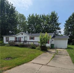 3651 Austin Road 5, Geneva, OH 44041