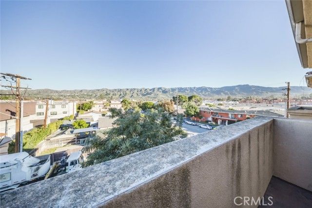 1515 Grismer Avenue 302, Burbank, CA 91504