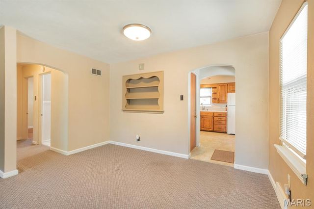 806 Taylor Avenue, Godfrey, IL 62035