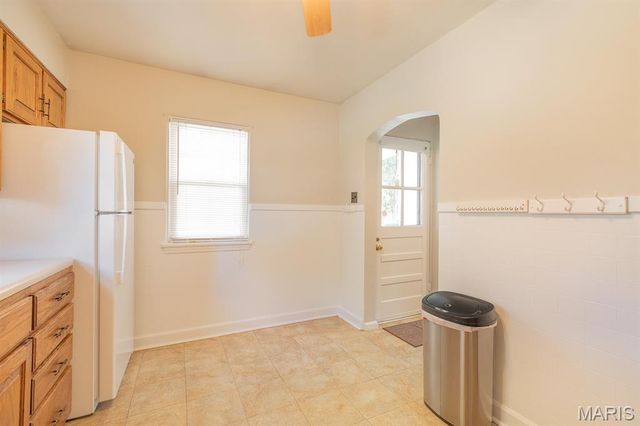 806 Taylor Avenue, Godfrey, IL 62035