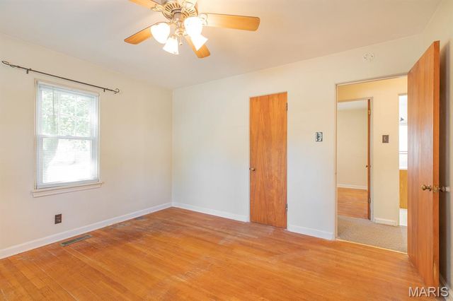 806 Taylor Avenue, Godfrey, IL 62035