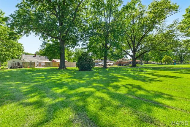 806 Taylor Avenue, Godfrey, IL 62035
