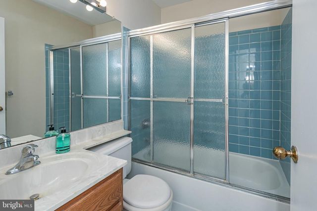 2002 SANDLEWOOD CT, Monmouth Junction, NJ 08852