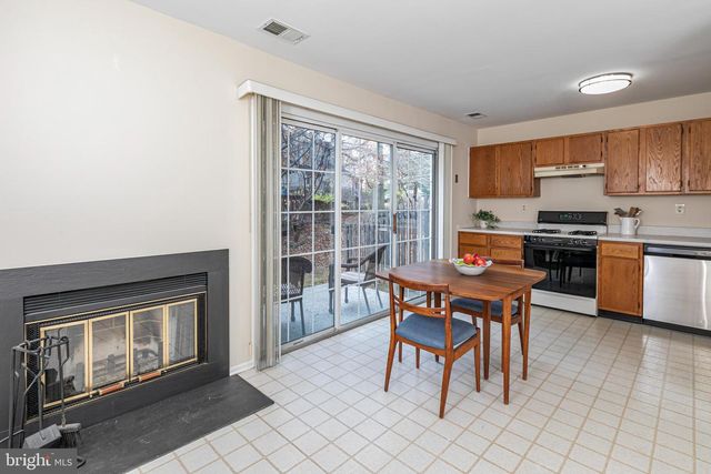 2002 SANDLEWOOD CT, Monmouth Junction, NJ 08852