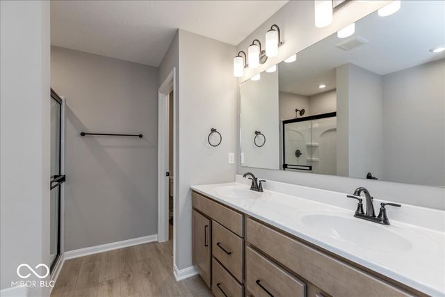 792 Oakleaf Drive, Greenfield, IN 46140