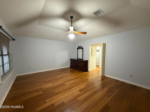 1103 E Bayou Parkway, Lafayette, LA 70508