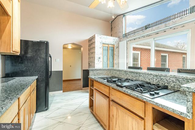 6112 LINGLESTOWN RD, Harrisburg, PA 17112