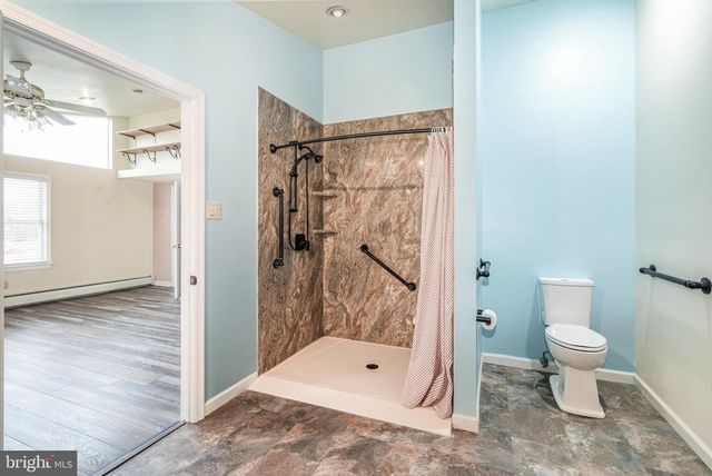 6112 LINGLESTOWN RD, Harrisburg, PA 17112